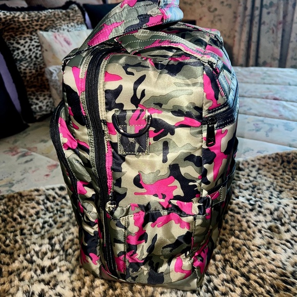 Lug Ranger XL Quilted Carry All NWT'S - Picture 3 of 15